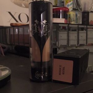 Kat Von D lock it foundation
